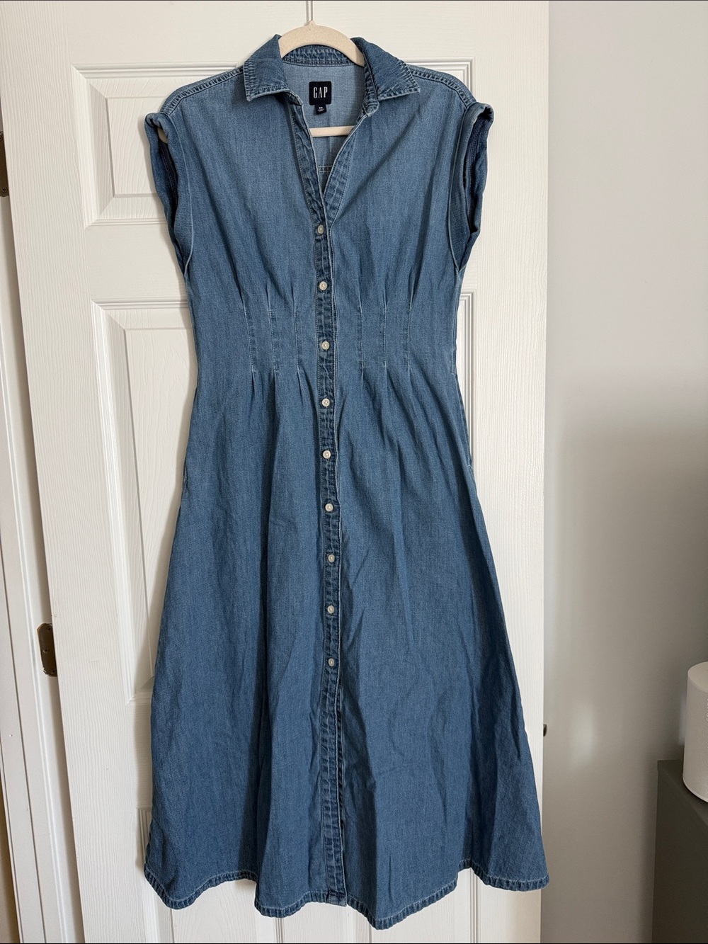 GAP Denim Chambray Button-Front Midi Dress in Blue